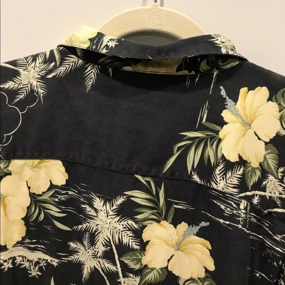 Tommy Bahama Floral Shirt - Picture 4 of 5